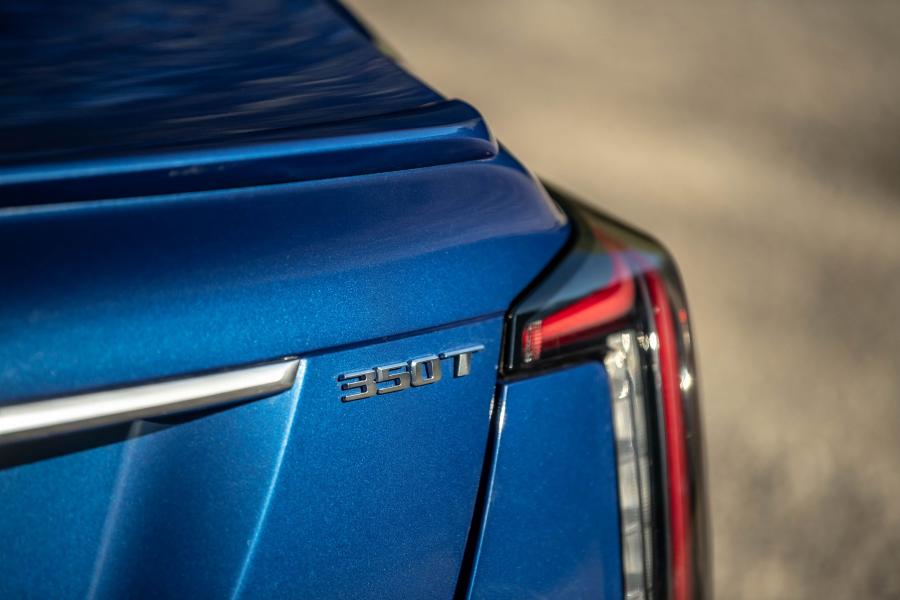 Детали экстерьера Cadillac CT5 350T 2019 года  (фото 12 из 40)